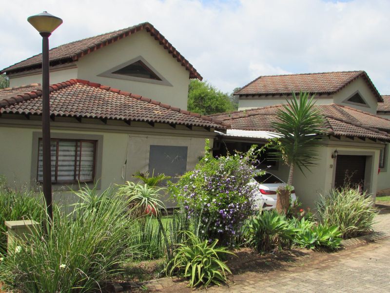 Modern 3 Bedroom home in a Secure Complex - Photo 2