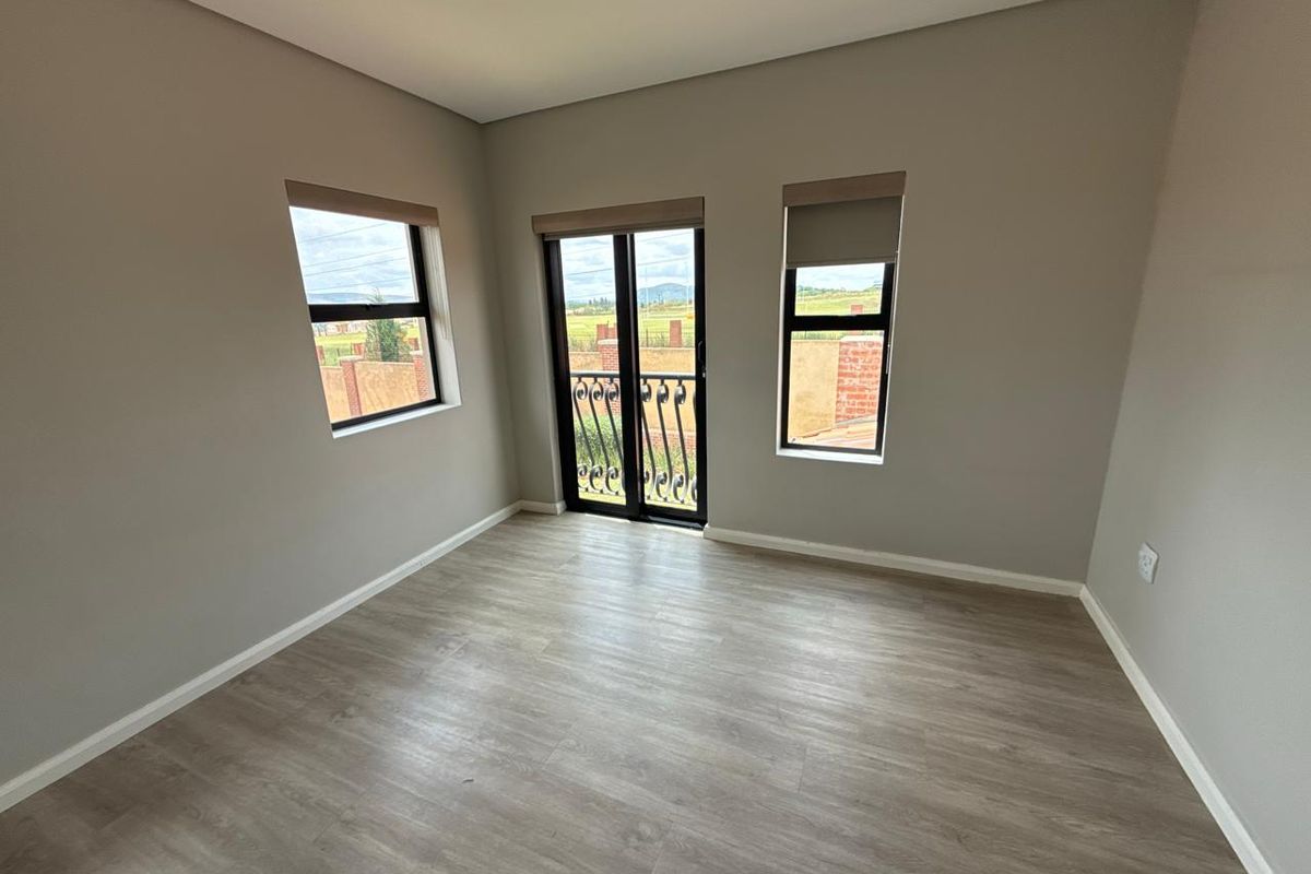 4 Bed House in Avianto Estate for Sale - Photo 5