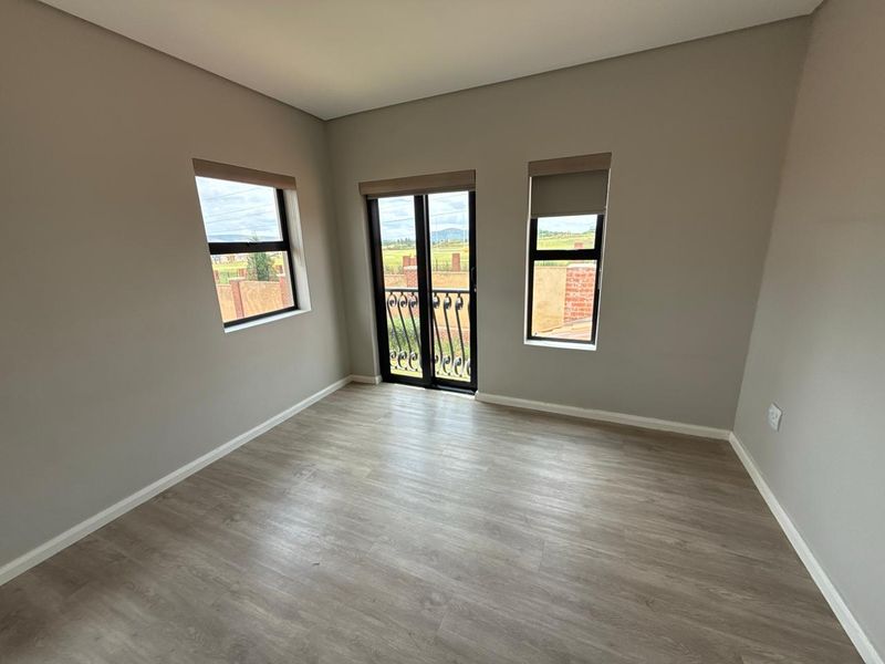 4 Bed House in Avianto Estate for Sale - Photo 5