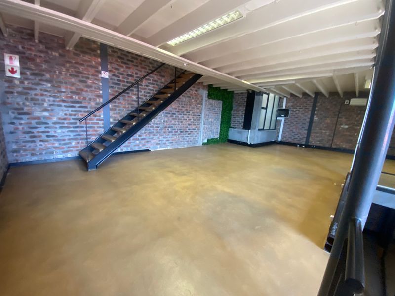 200m2 Commercial Space to Let  - Photo 8