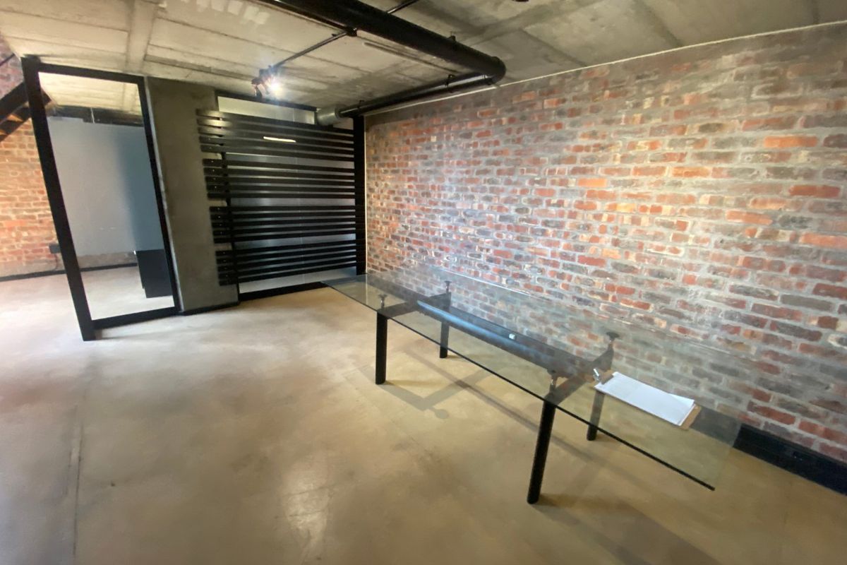 200m2 Commercial Space to Let  - Photo 3