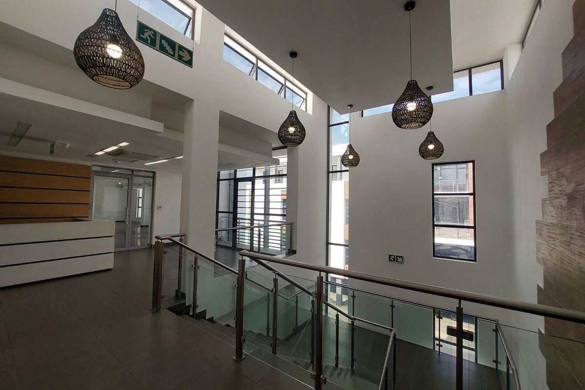 Modern A-Grade Second-Floor Office Suite – Bryanston - Photo 3