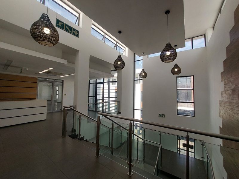 Modern A-Grade Second-Floor Office Suite – Bryanston - Photo 3