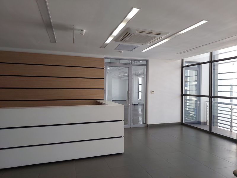Modern A-Grade Second-Floor Office Suite – Bryanston - Photo 4