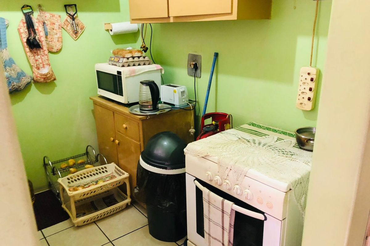 2 Bedrooms, 1 Bathroom Apartment For Sale In Pinetown Central, Durban - Photo 4