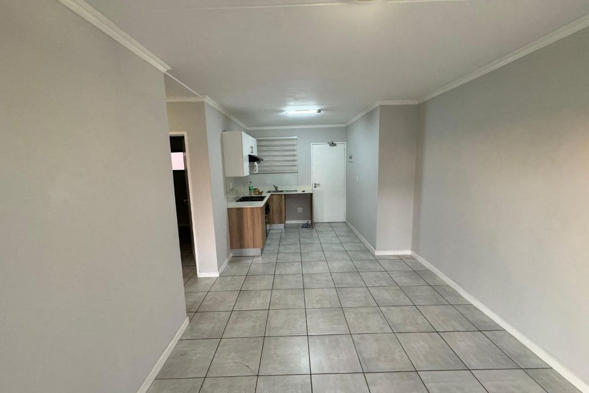 Modern 2-Bedroom Apartment for Sale - Photo 3