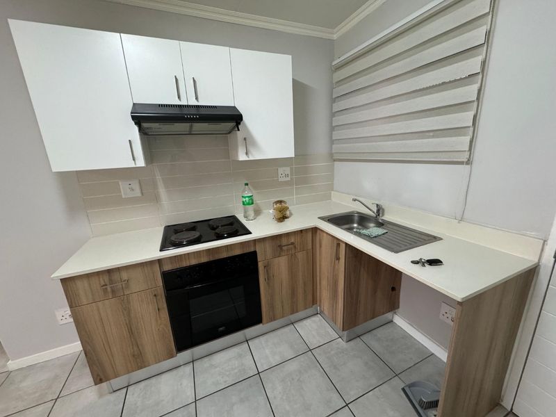 Modern 2-Bedroom Apartment for Sale - Photo 2