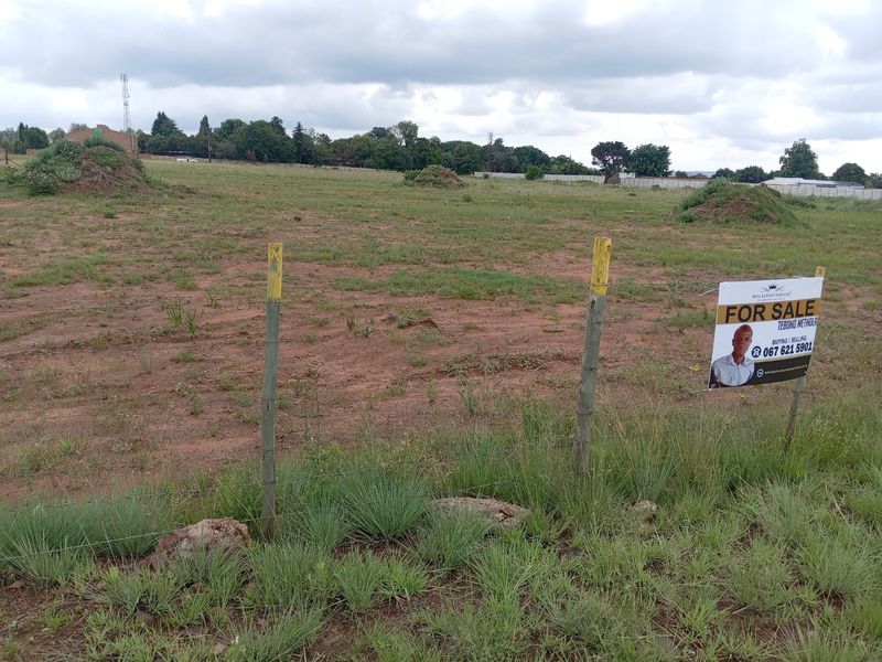 Location Location Location!!  - Photo 4