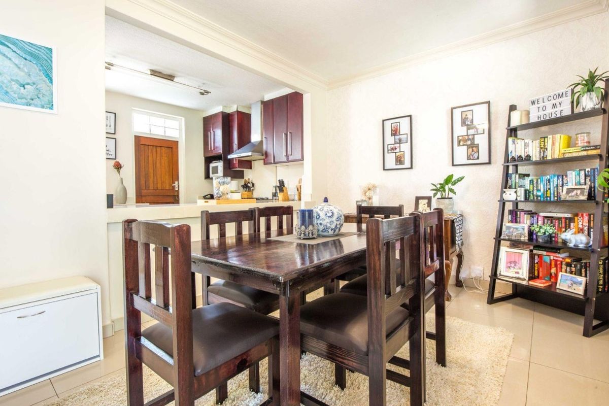 To let in Sunningdale, 3 bedroom, pet friendly garden duplex. - Photo 4