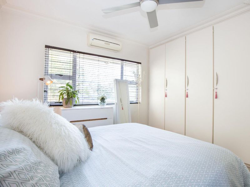 To let in Sunningdale, 3 bedroom, pet friendly garden duplex. - Photo 10