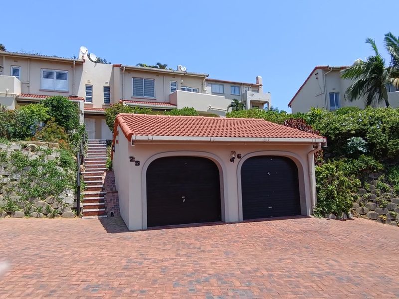 To let in Umhlanga, fully furnished 3 bedroom townhouse in a secure ad central complex with sea views. - Photo 6