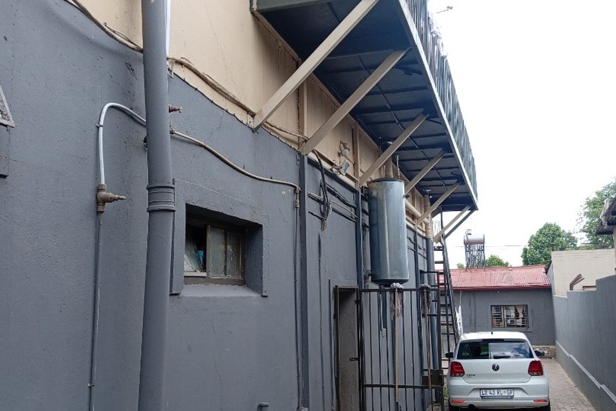 Rental commercial property for sale (Investment opportunity)  - Photo 3