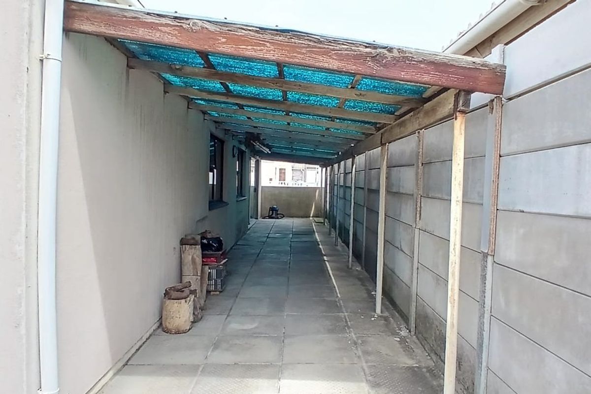 Four bedroom, freestanding house situated on a 207 square metre plot - Photo 5