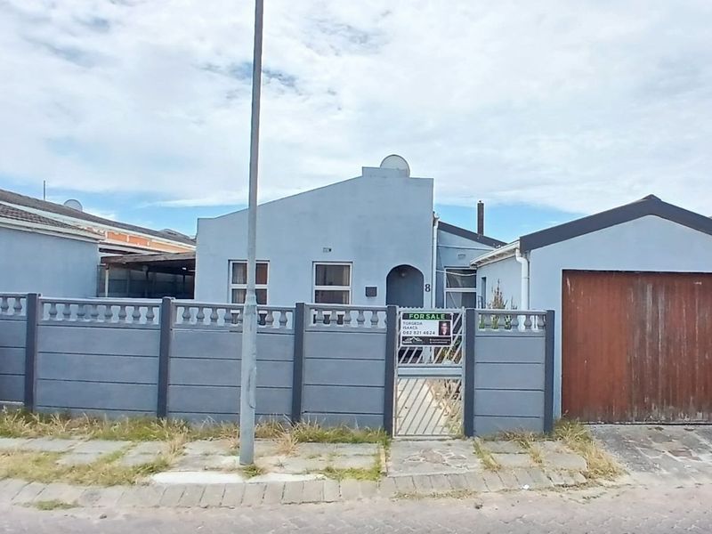 Four bedroom, freestanding house situated on a 207 square metre plot - Photo 3