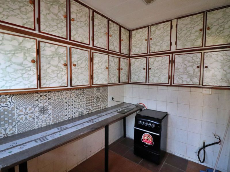 Neat 2-Bedroom Ground Floor Flat with Private Garden – For Sale! - Photo 9