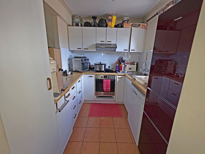 Modern Loft-Style 3-Bedroom Townhouse in The Lofts, Parklands – Light, Space & Style - Photo 6