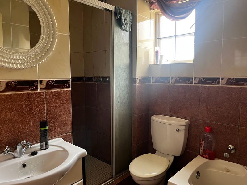 Cozy 2-Bedroom Apartment with Dam Views  Caribbean Golf Estate - Photo 8