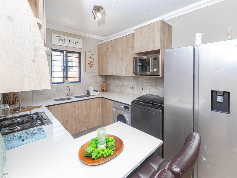 First Floor Unit for SALE, No TRANSFER Duty  - Photo 7