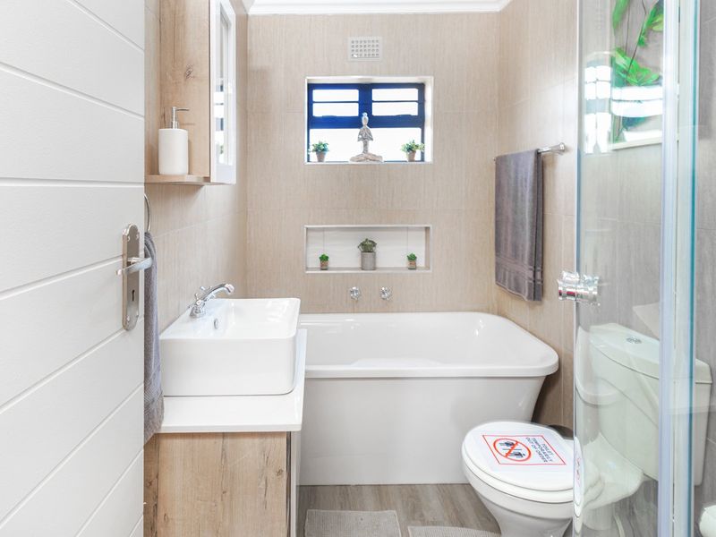 First Floor Unit for SALE, No TRANSFER Duty  - Photo 3