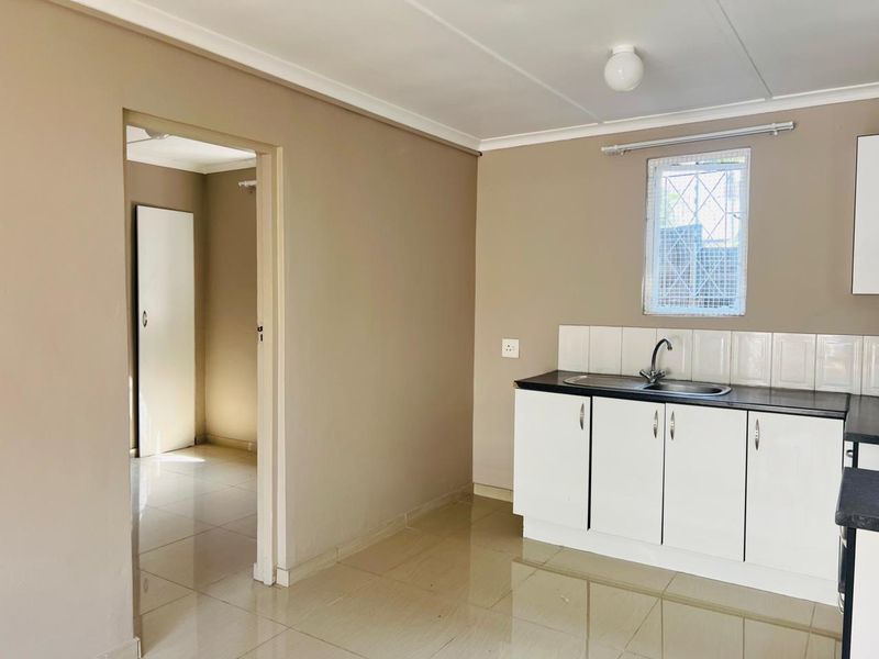 1 Bedroom, 1 Bathroom Cottage To Let In Glenwood, Durban - Photo 6