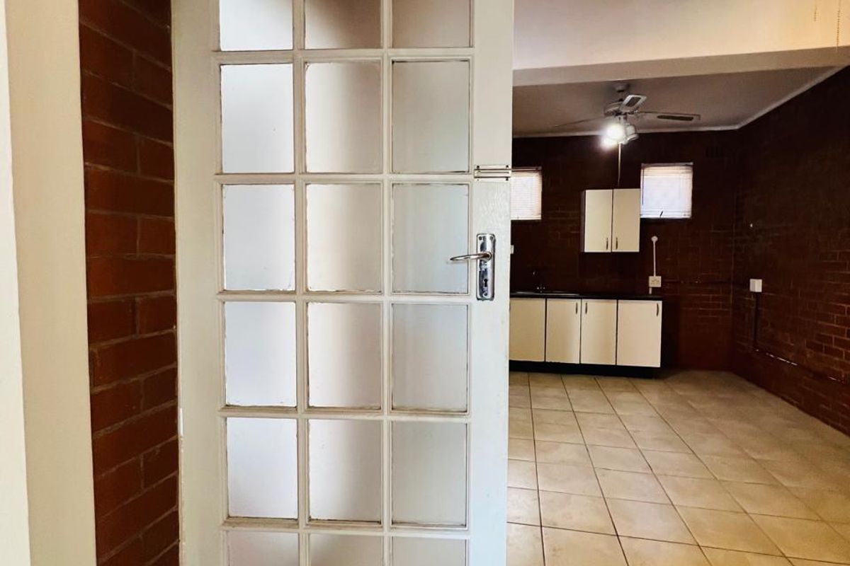 1 Bedroom, 1 Bathroom Cottage To Let In Glenwood, Durban - Photo 2