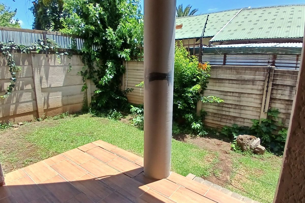 Ground-Floor Apartment with Potential for investors or Young couple. - Photo 2