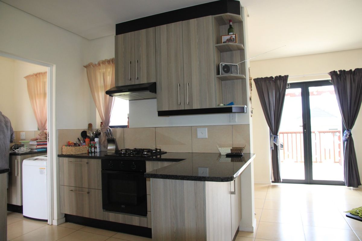 Kidds Beach, the perfect place to raise your family. - Photo 4