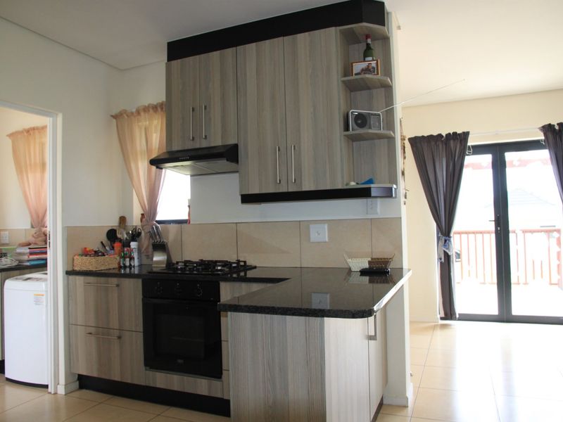 Kidds Beach, the perfect place to raise your family. - Photo 4