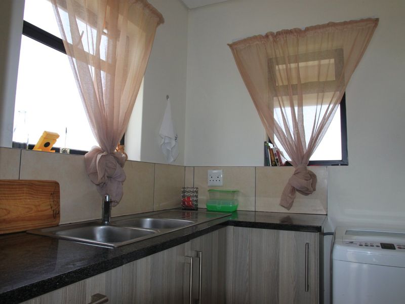 Kidds Beach, the perfect place to raise your family. - Photo 8