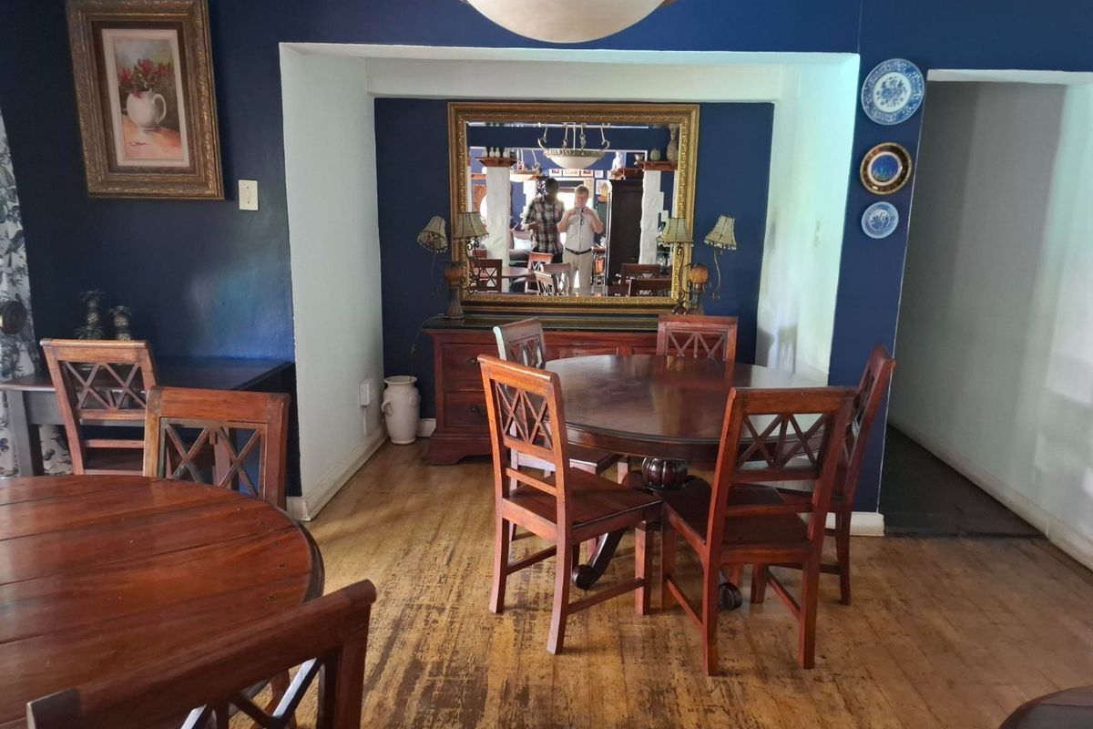 Popular Guesthouse Brooklyn at UP main Gate - Photo 4