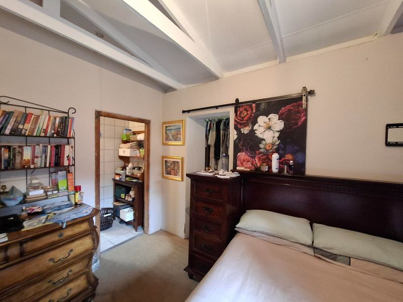 Popular Guesthouse Brooklyn at UP main Gate - Photo 5