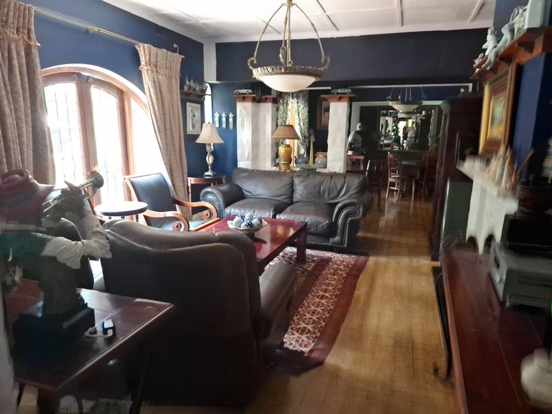 Popular Guesthouse Brooklyn at UP main Gate - Photo 10