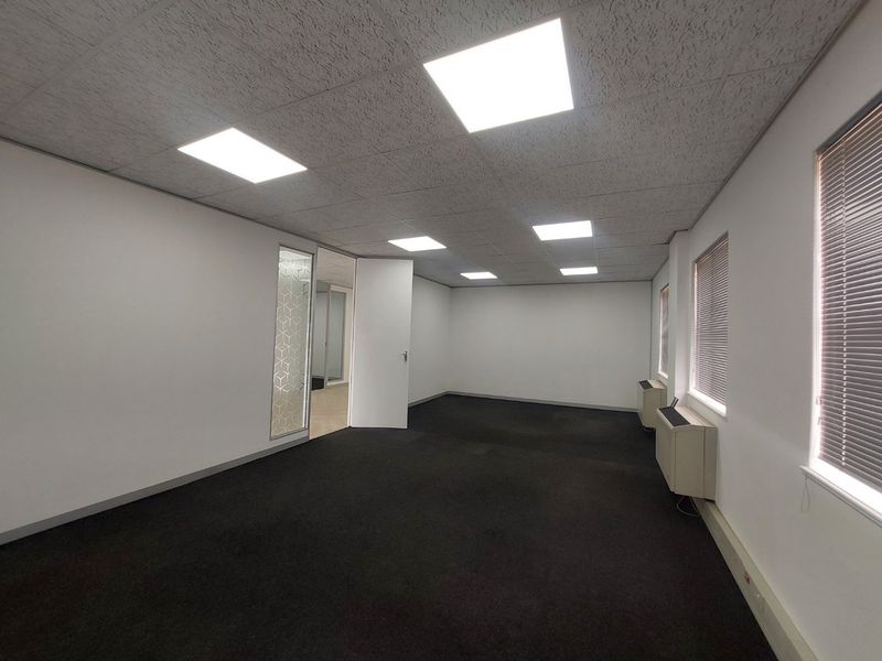 Move-In Ready A-Grade Office Suite – Sunninghill - Photo 10