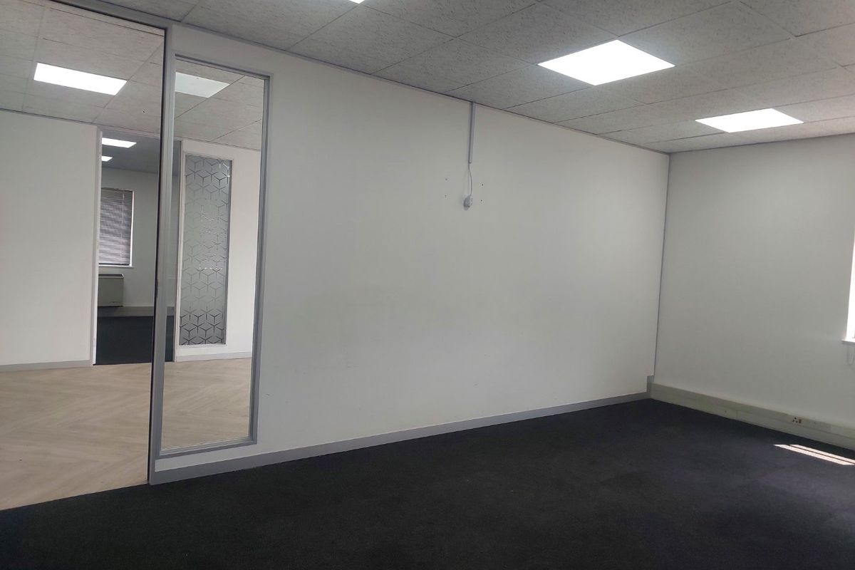 Move-In Ready A-Grade Office Suite – Sunninghill - Photo 5