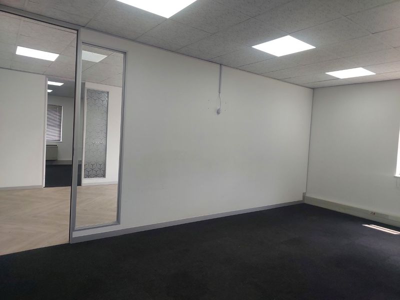 Move-In Ready A-Grade Office Suite – Sunninghill - Photo 5
