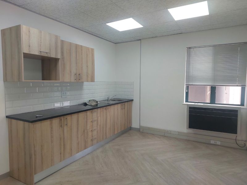 Move-In Ready A-Grade Office Suite – Sunninghill - Photo 9