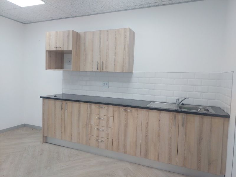 Move-In Ready A-Grade Office Suite – Sunninghill - Photo 8