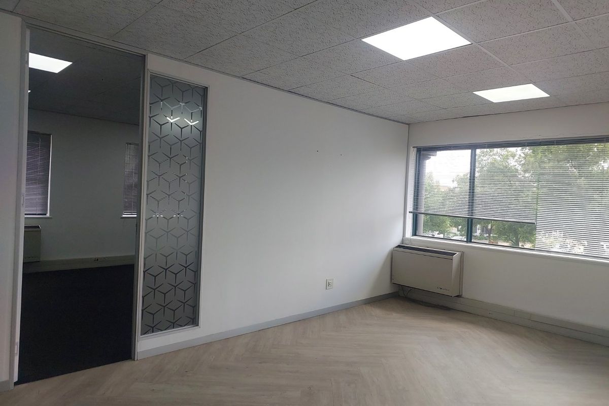 Move-In Ready A-Grade Office Suite – Sunninghill - Photo 3