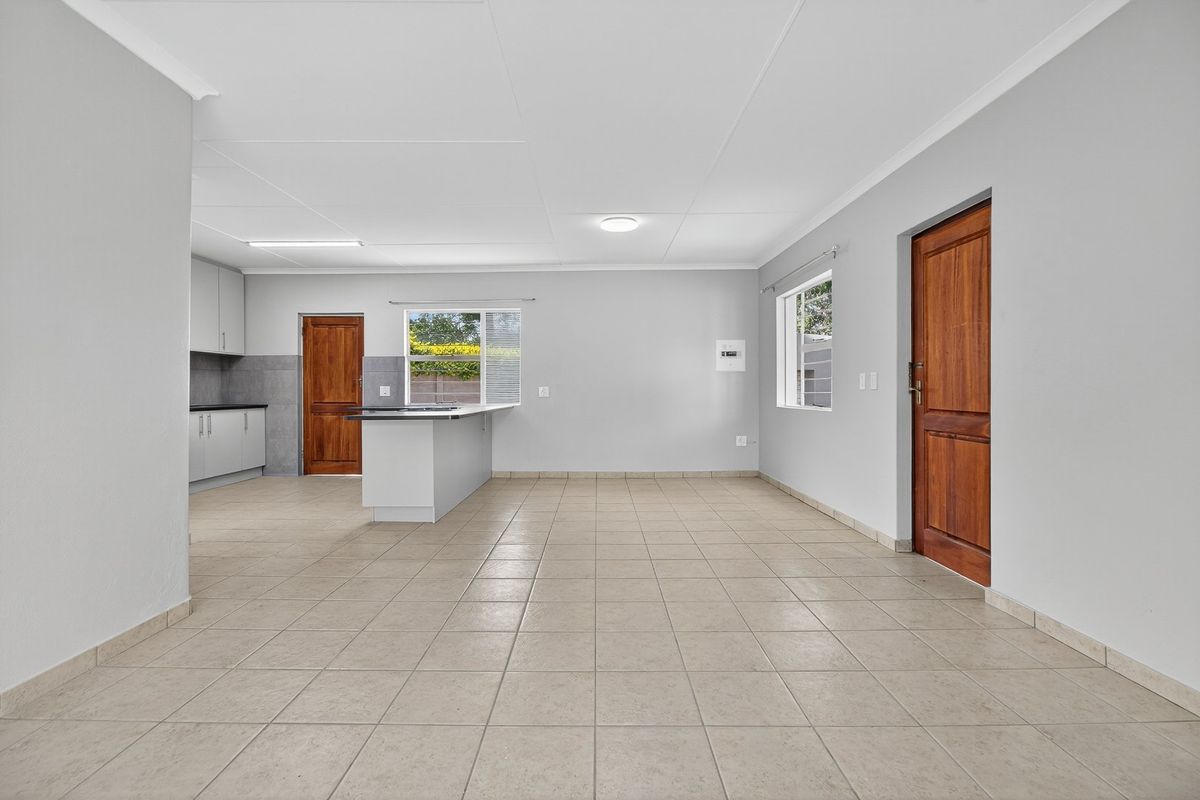 ON SHOW SUNDAY 23 NOVEMBER - 2 TILL 5PM -3 ANGUS PARK TOUCHES STREET WELTEVREDEN PARK - Photo 4