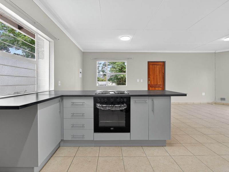 ON SHOW SUNDAY 23 NOVEMBER - 2 TILL 5PM -3 ANGUS PARK TOUCHES STREET WELTEVREDEN PARK - Photo 7