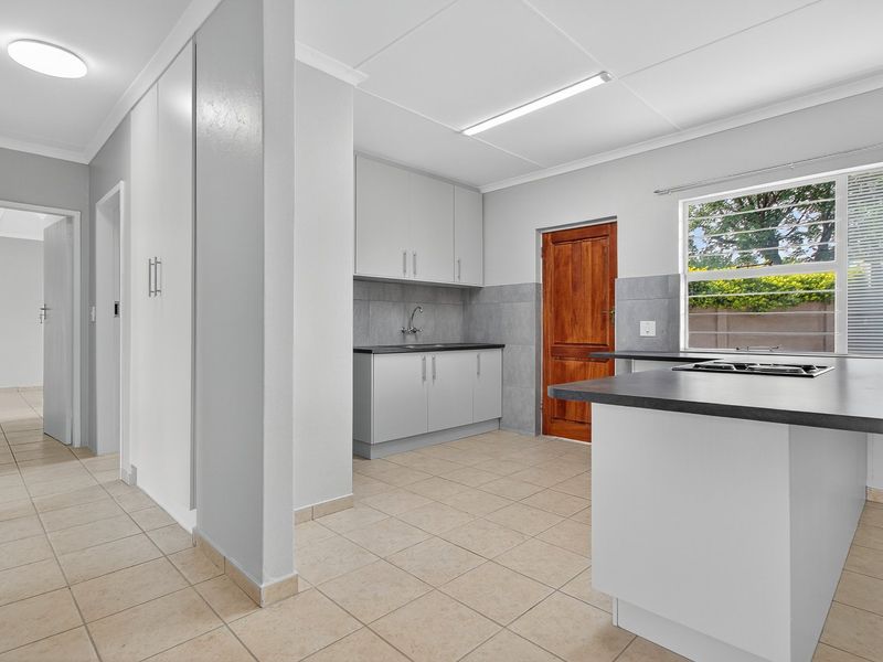 ON SHOW SUNDAY 23 NOVEMBER - 2 TILL 5PM -3 ANGUS PARK TOUCHES STREET WELTEVREDEN PARK - Photo 5