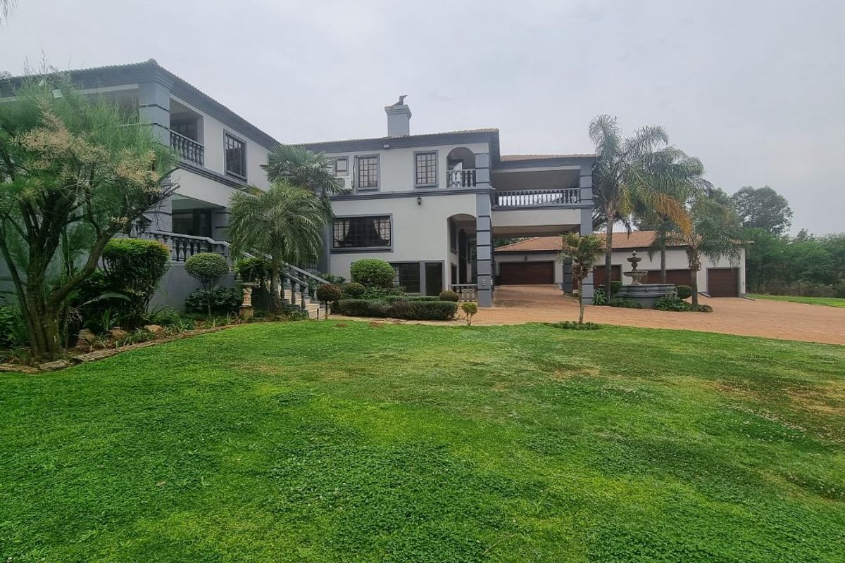 6 Bedrooms 6 Bathrooms 1 Guest Toilet 1 Studio Pool 4 Staff Rooms 7 Garages - Photo 5