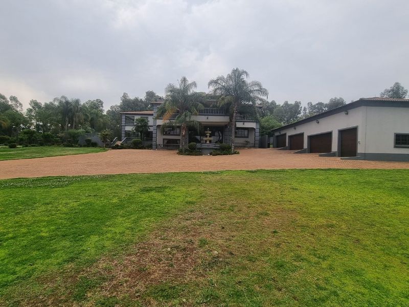 Luxurious Rietfontein Krugersdorp Home with Panoramic Grounds - Photo 4