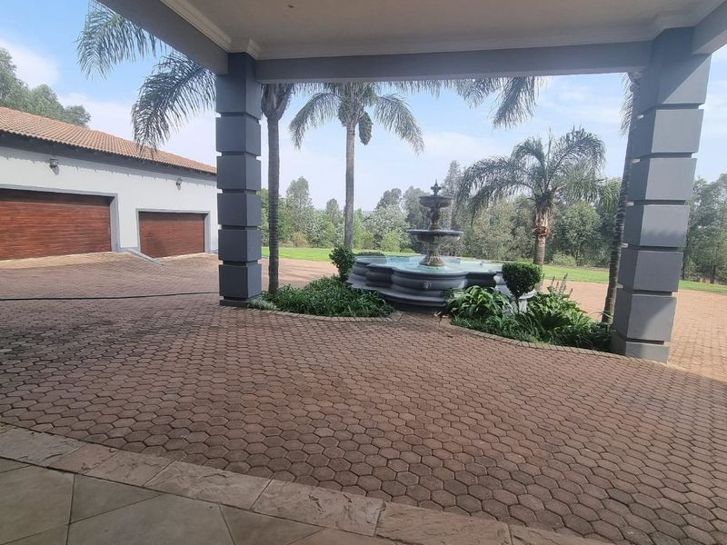 Luxurious Rietfontein Krugersdorp Home with Panoramic Grounds - Photo 3
