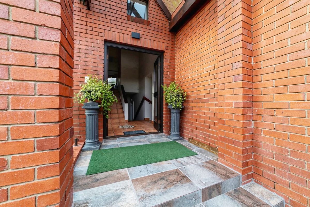 DESIGNER COASTAL HOME WITH SEA VIEW APARTMENT IN MONATE ECO RESORT – LUXURY DUAL LIVING AT ITS BEST - Photo 3