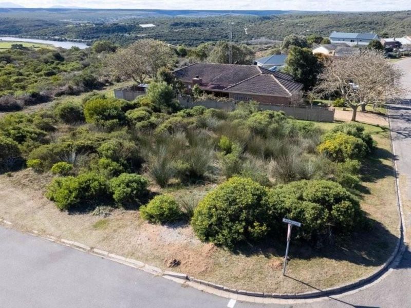 Corner stand with views - Photo 5