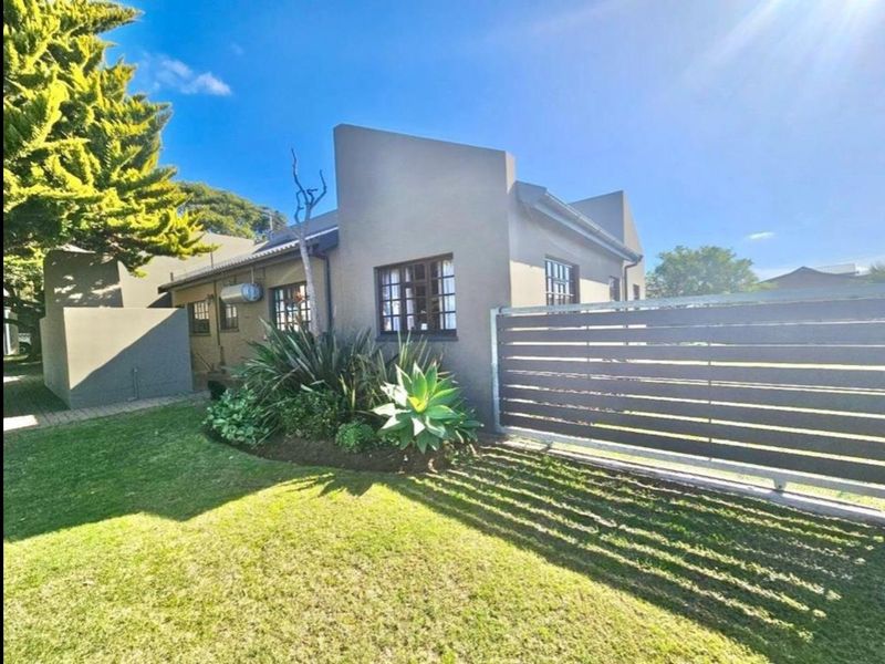 3 Bedroom Family House for Sale in Stilbaai Wes - Photo 6