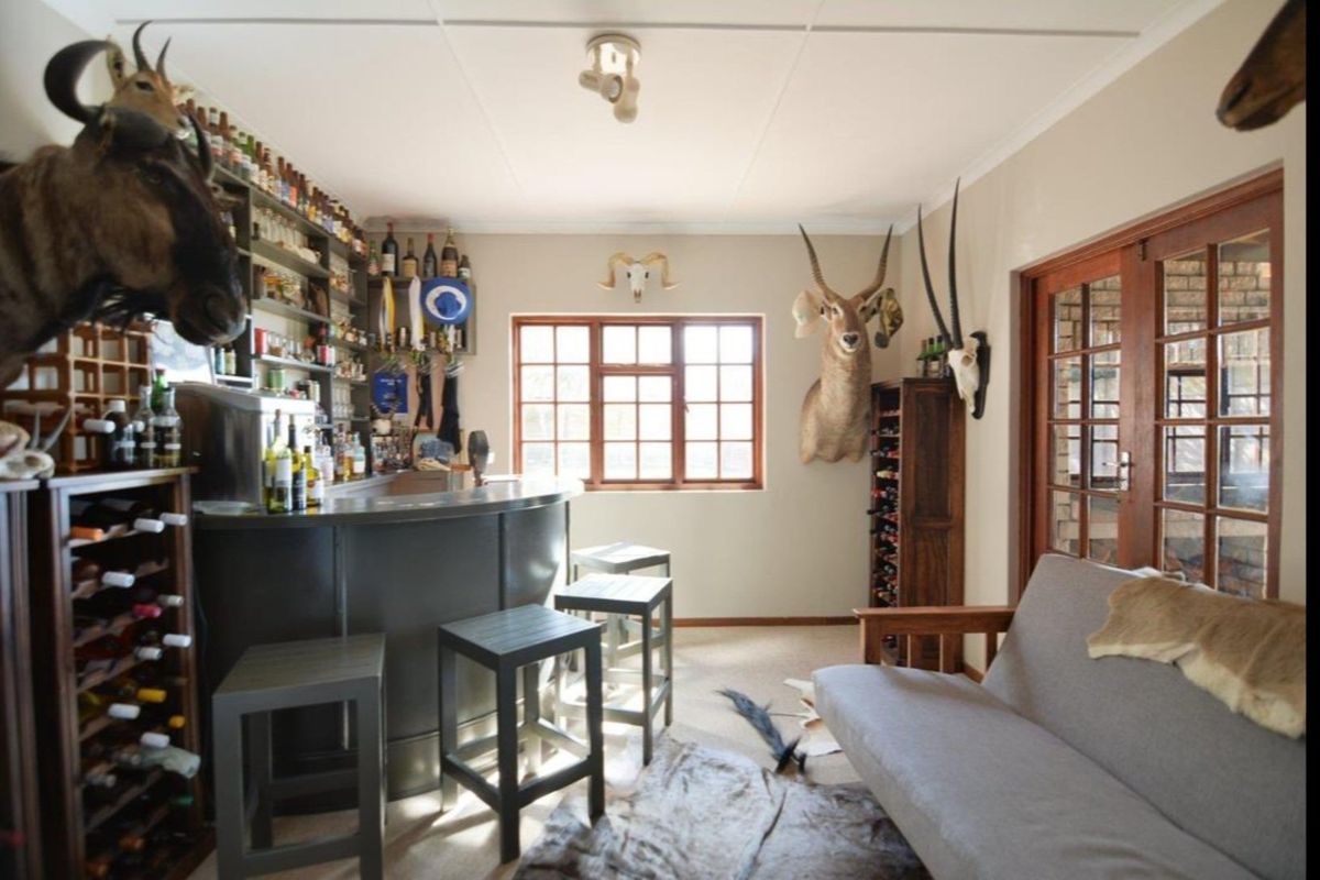 3 Bedroom Family House for Sale in Stilbaai Wes - Photo 4