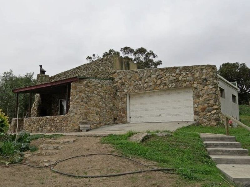 Charming Stone Cottage with Dam, Greenhouse & Irrigation – Embrace Peaceful Country Living - Photo 9