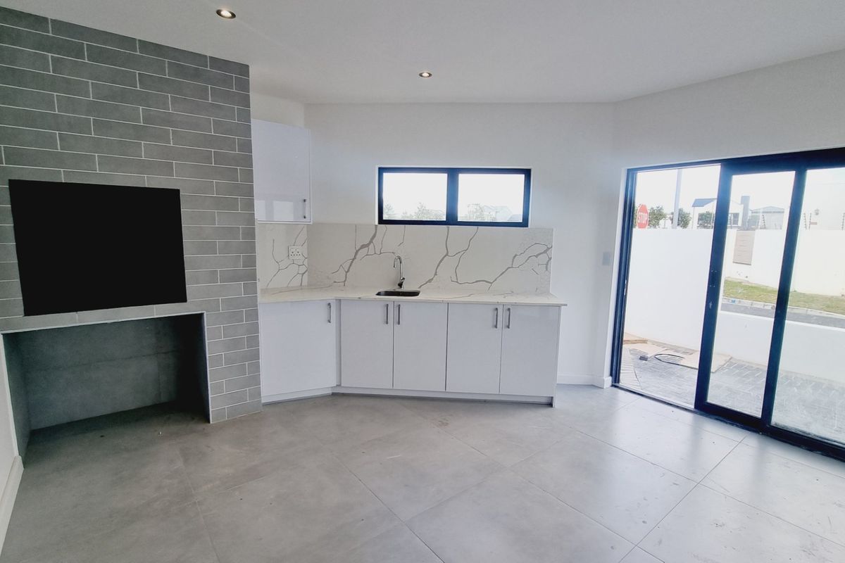 Your Dream Home Starts Here – Plot & Plan in Sought-After Sandown - Photo 4